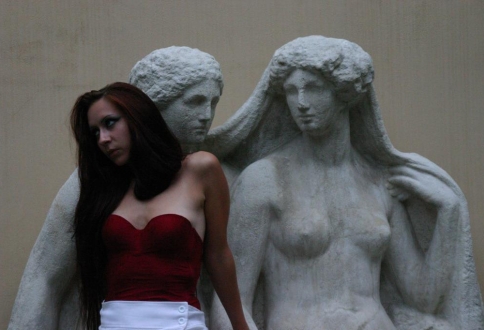 291623_428929137152511_1435963381_o